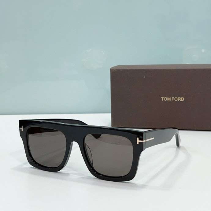 Picture of Tom Ford Sunglasses _SKUfw52340974fw